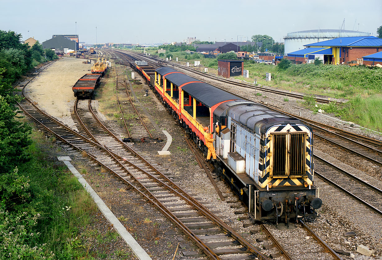 08646 Highworth Junction 24 June 1994