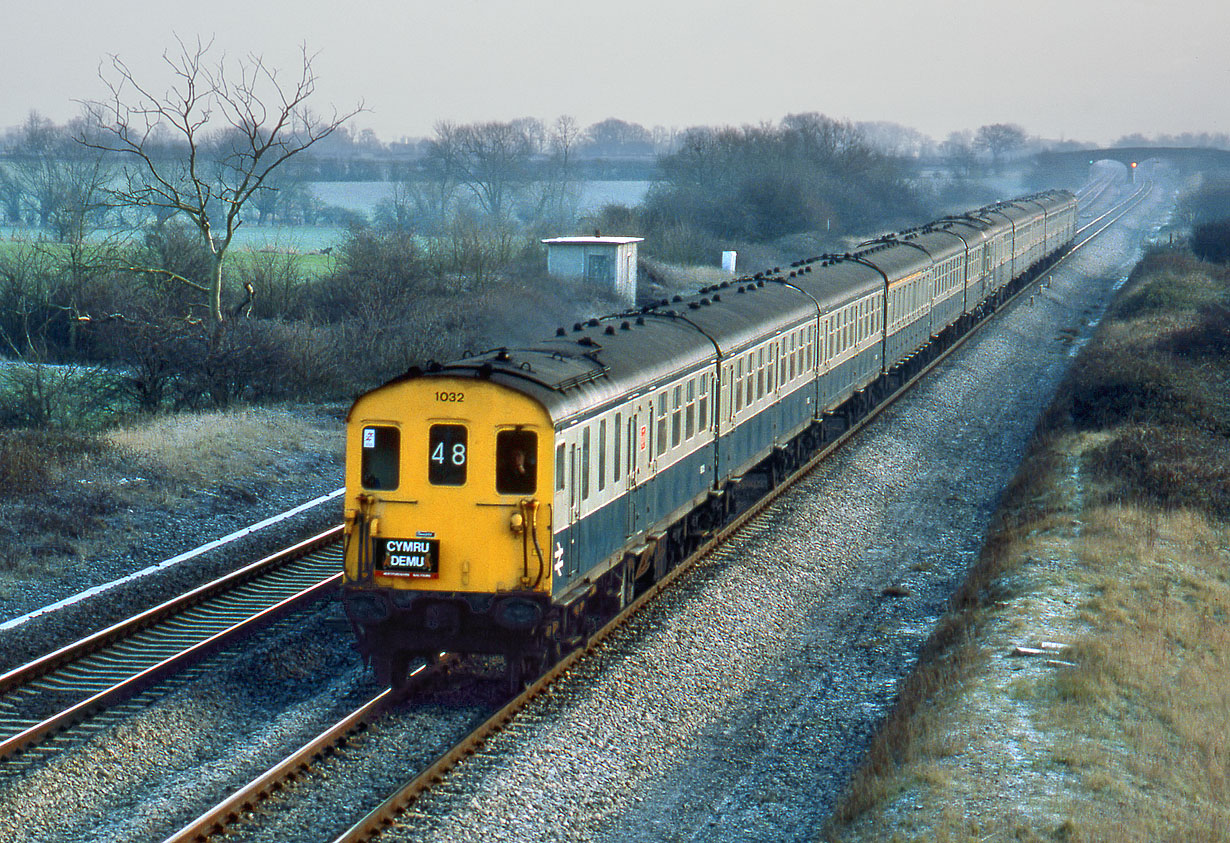 1032 & 1017 Denchworth (Circourt Bridge) 5 January 1985