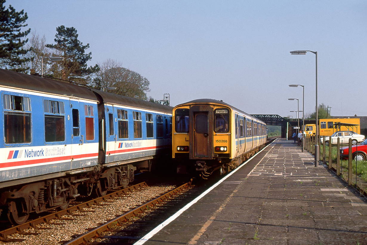 150266 Kingham 7 May 1989