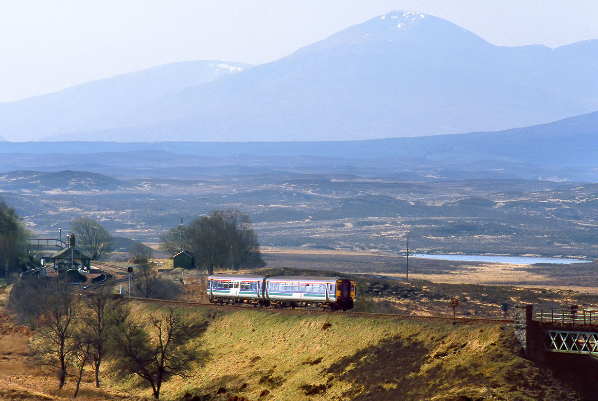 156476 Rannoch 18 April 2003