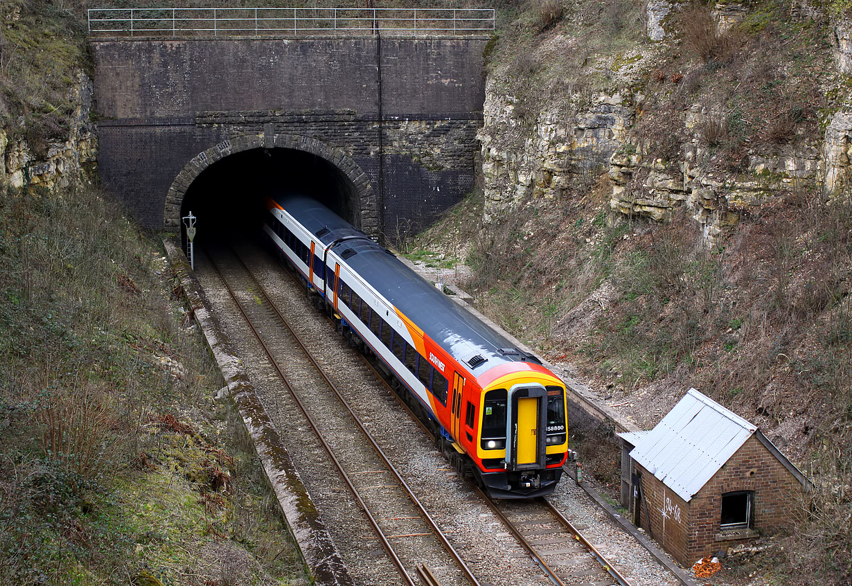 158880 Sapperton Tunnel (Mid Point) 21 March 2011