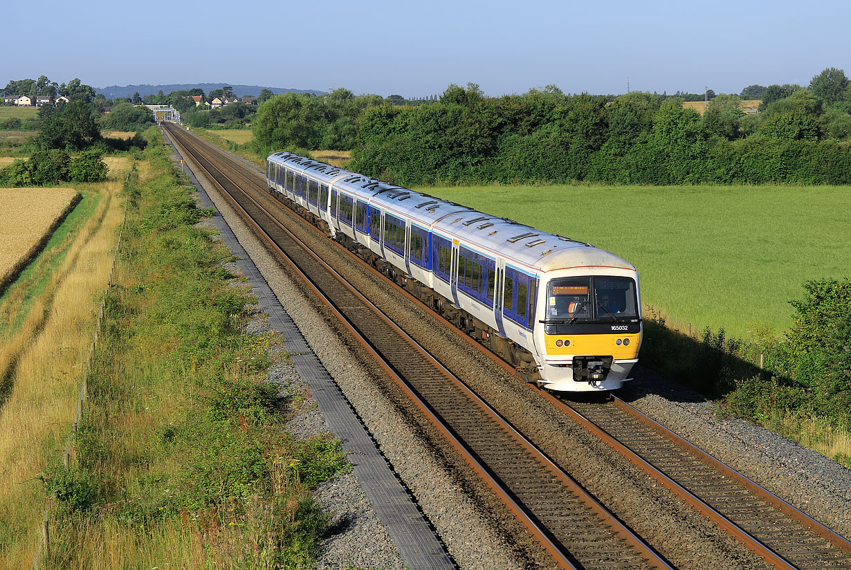 165032 & 165039 Islip (Brookfurlong Farm) 28 July 2024