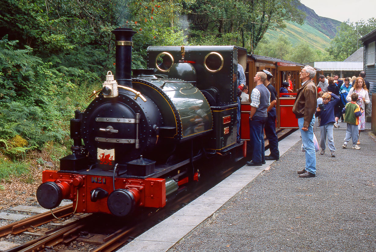 1 Abergynolwyn 8 August 2002