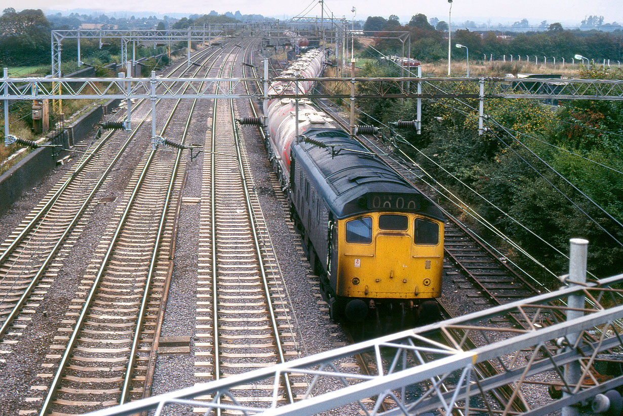 25243 Pitstone 8 September 1982