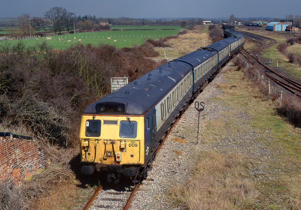 304009 Long Marston 29 March 1996