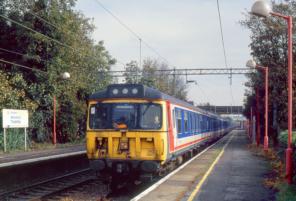 310087 Thorpe Bay 28 October 1995