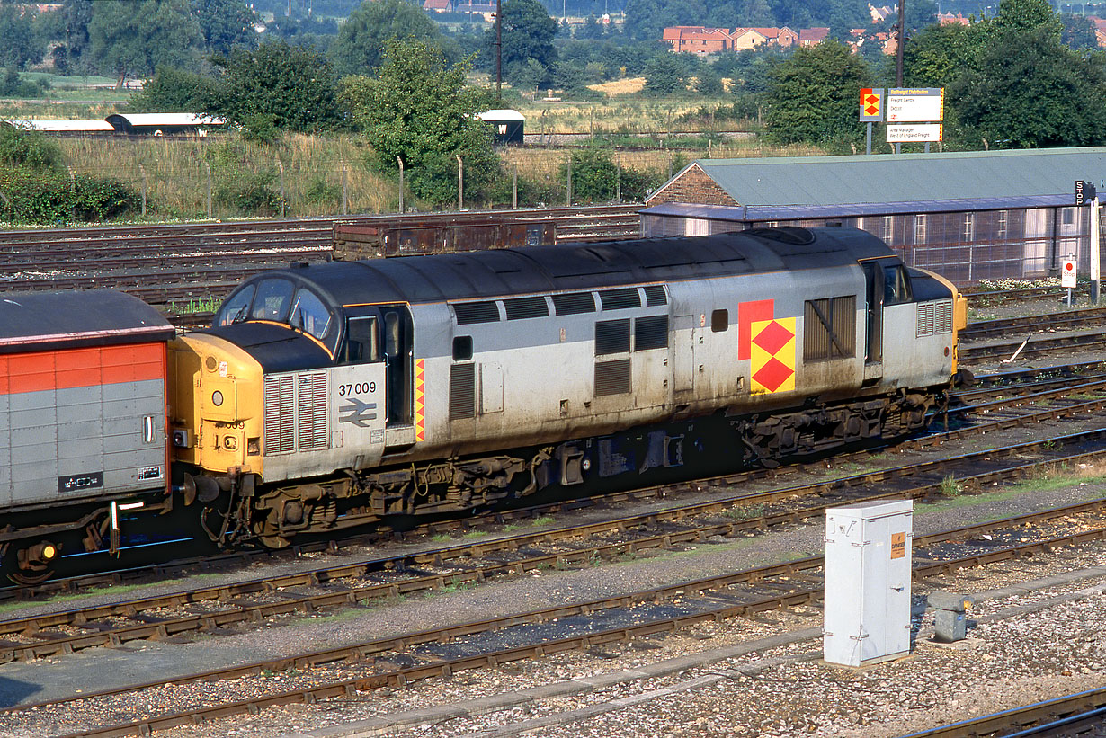 37009 Didcot 31 July 1992