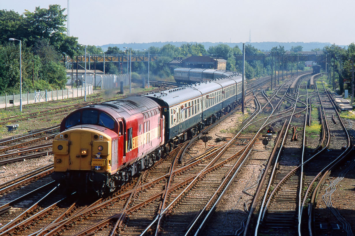 37040 Faversham 28 August 1999