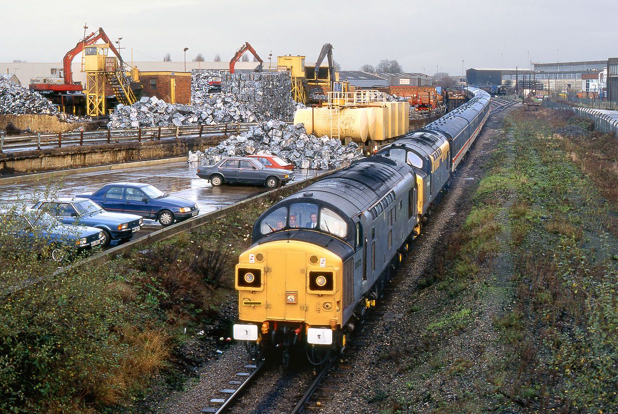 37072 & 37264 Swindon (Highworth Junction) 3 December 1994