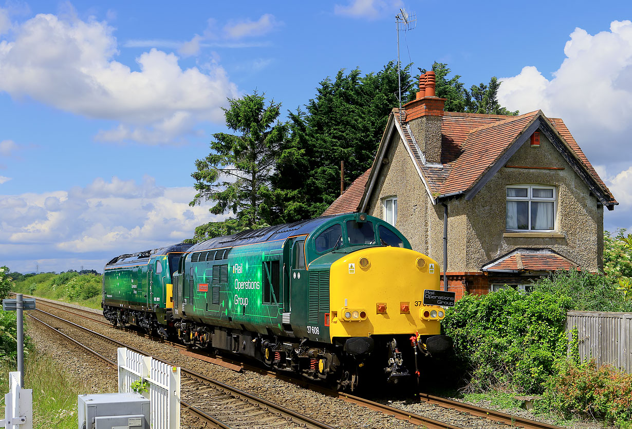 37608 & 93001 Bretforton 17 June 2024