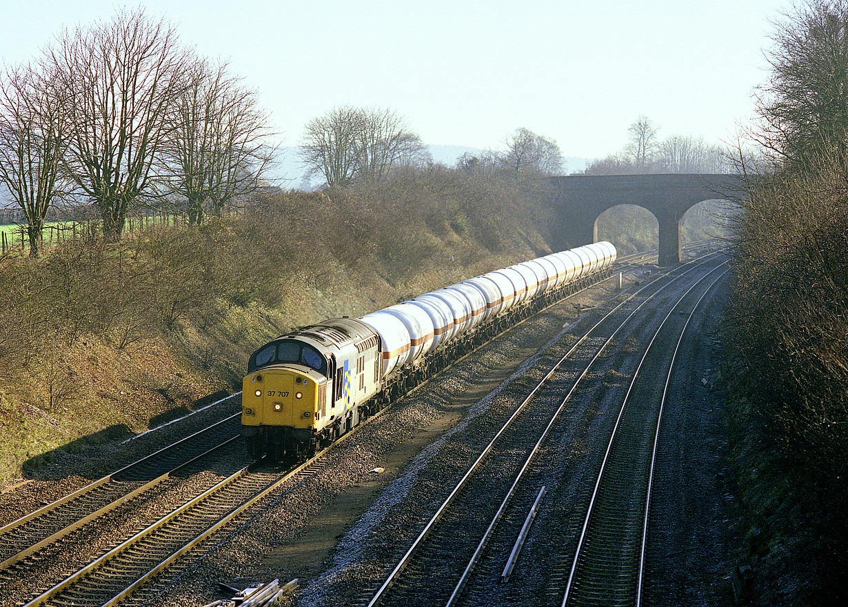 37707 Purley-on-Thames 11 February 1989