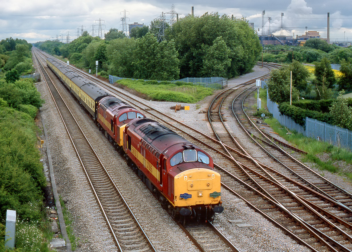 37886 & 37707 Llanwern West Junction 2 June 2001