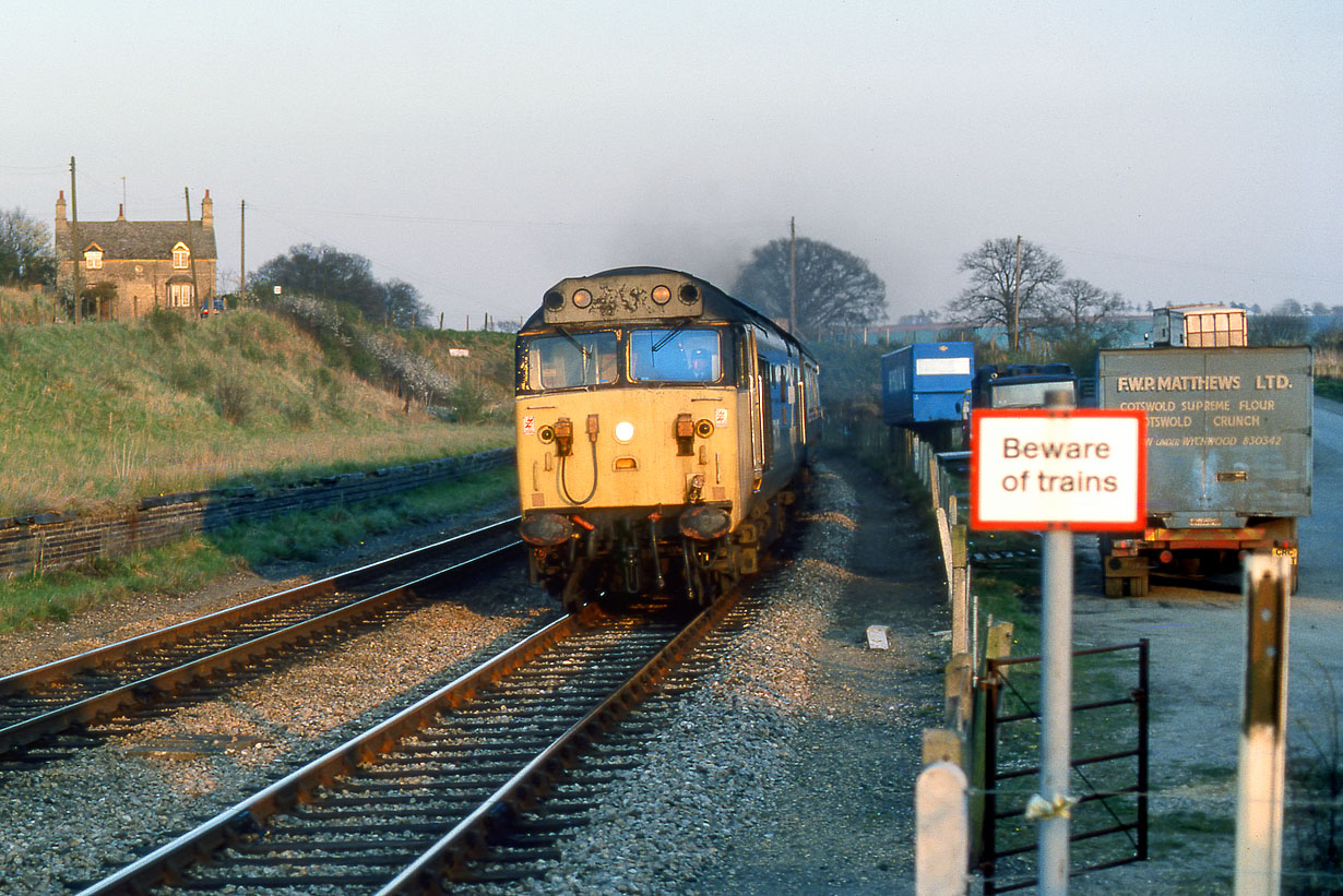 50035 Shipton 19 April 1982