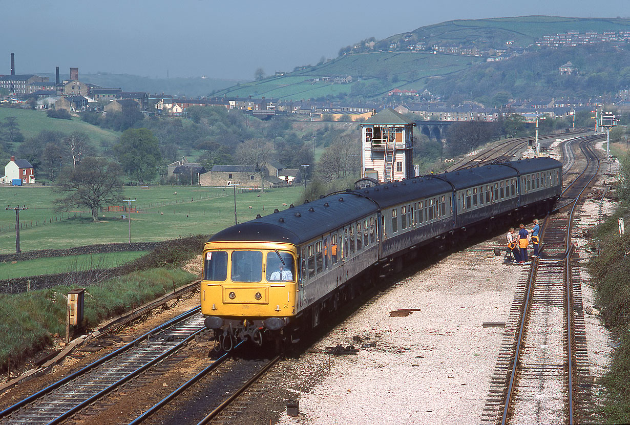 51952 New Mills South Junction 27 April 1984