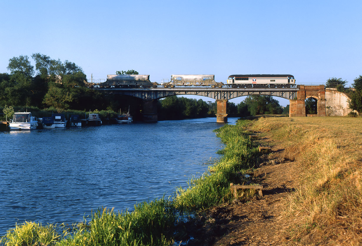 56054 Eckington 26 June 1995