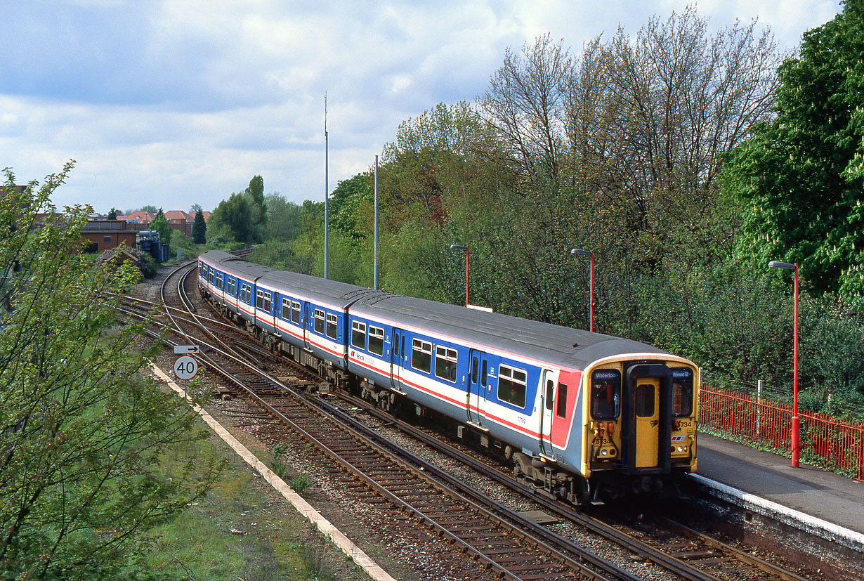 5734 Staines 24 April 1993