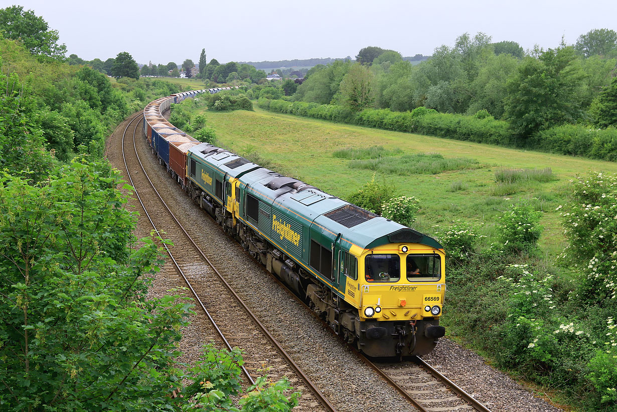 66569 & 66565 Hungerford Common 27 May 2025