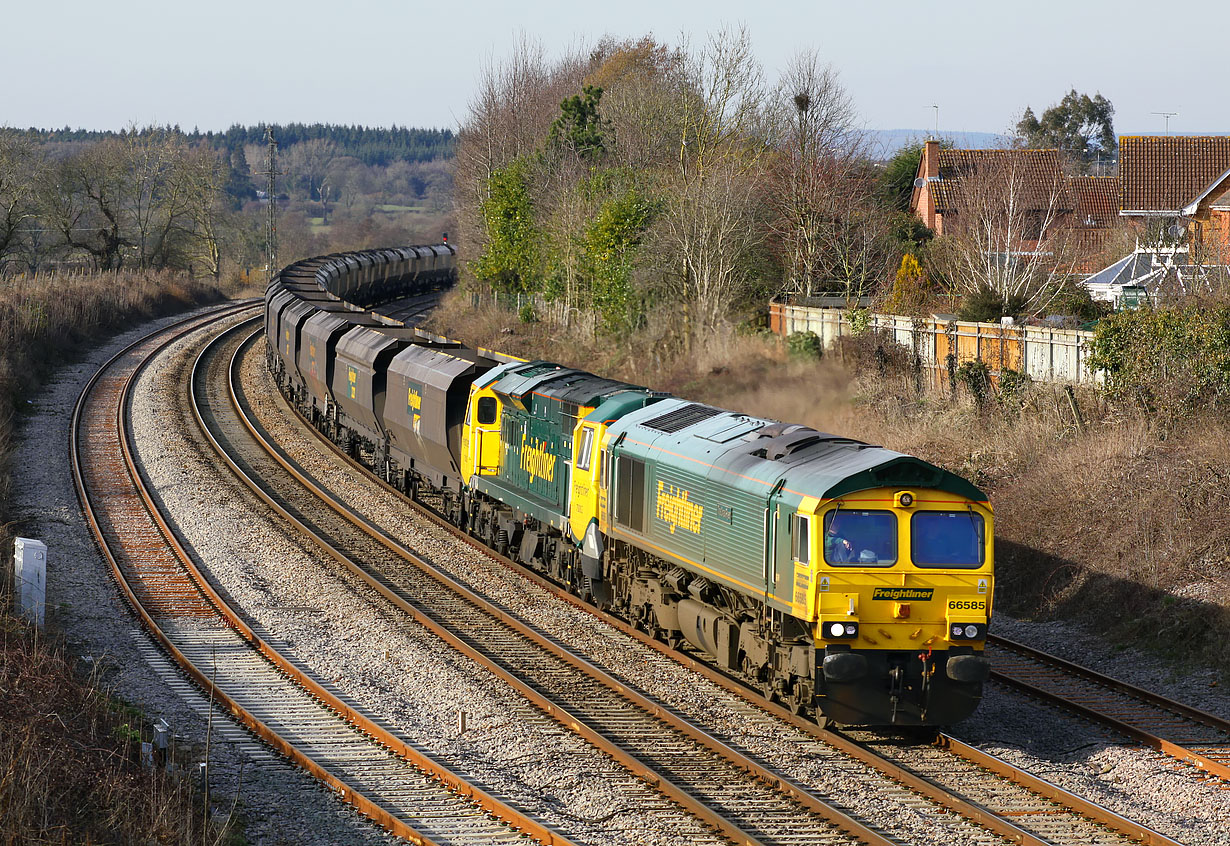 66585 & 70002 Charfield 2 March 2010