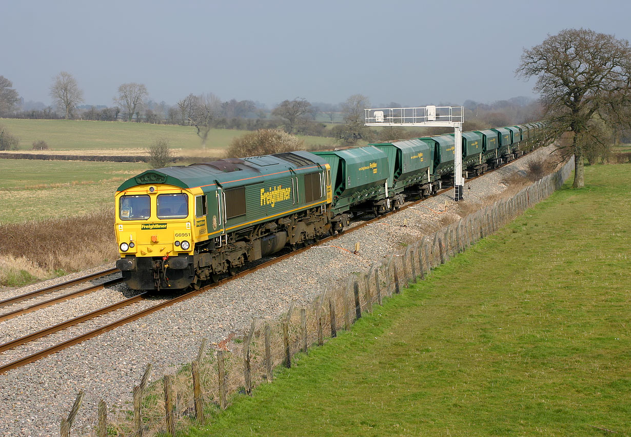 66951 Acton Turville 27 March 2007
