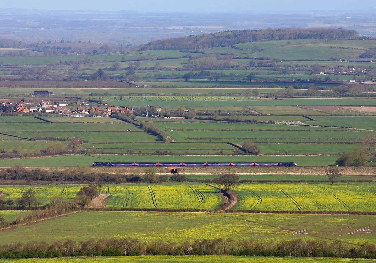 HST Uffington (Viewed from White Horse Hill) 5 April 2008