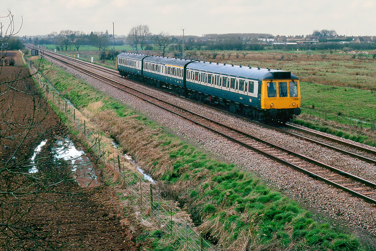 T306 Moreton-in-Marsh (Dunstall Bridge) 27 March 1988