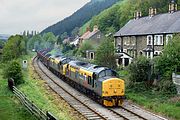 37197 & 37158 Knighton (Powys) 26 May 1996